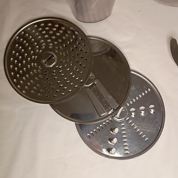 Bosch Food Processor Attachment for Universal Plus Mixer - Picture 7 of 13